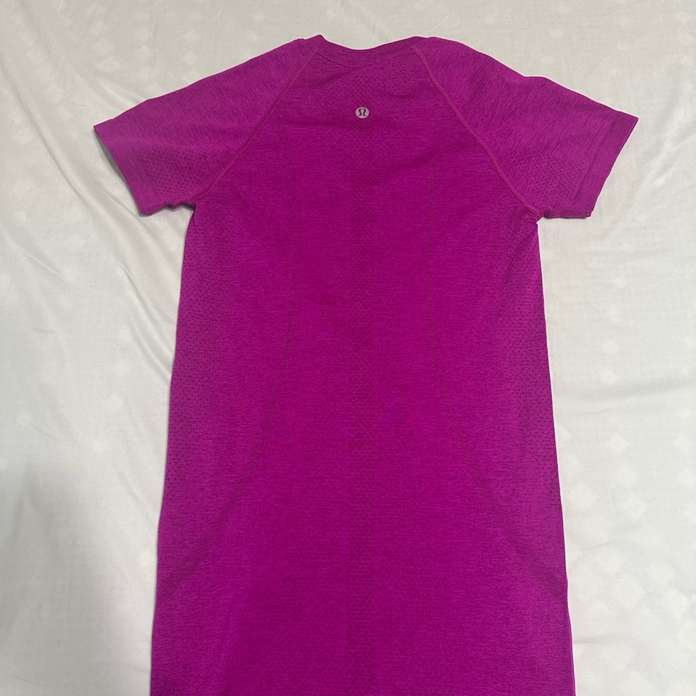 lululemon swiftly tech t shirt perfect condition